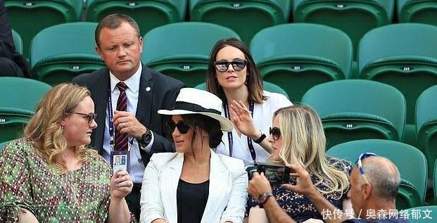 衣室内部的 衣室内部的