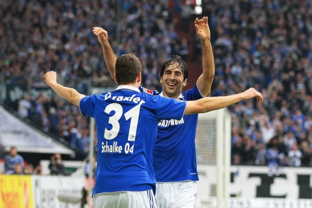 维面临的首 维面临的首