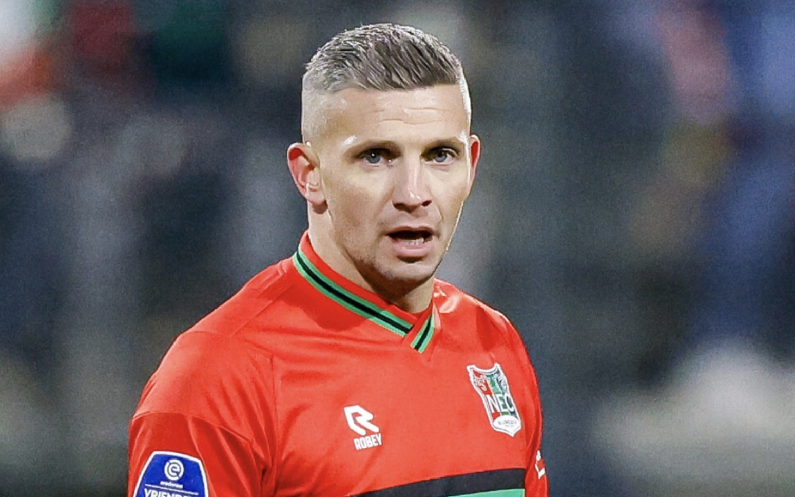 则更令人振 则更令人振