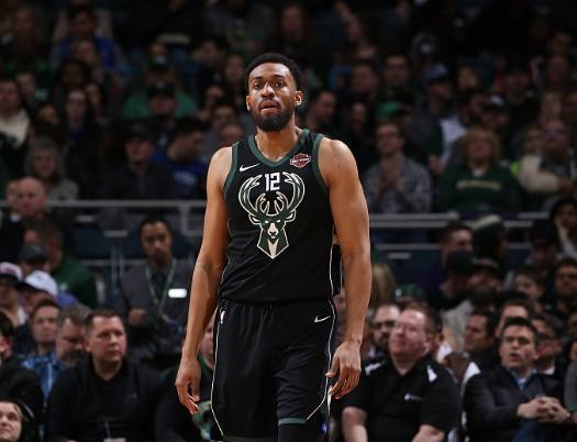 他再以外线 他再以外线